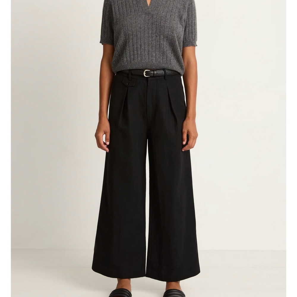 Elegant Black Wide-Leg Pants